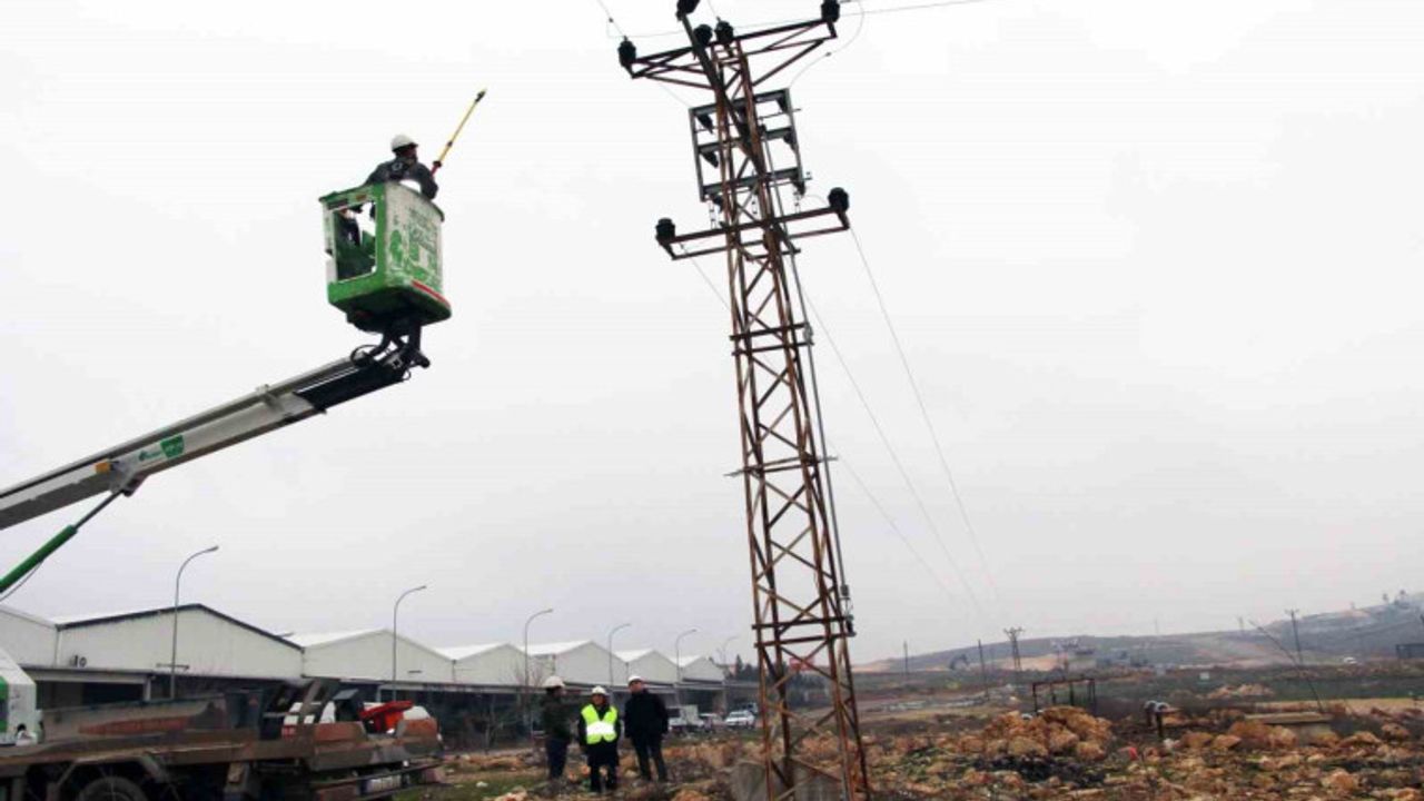 Dicle Elektrik şiddetli yağışlara karşı harekete geçti