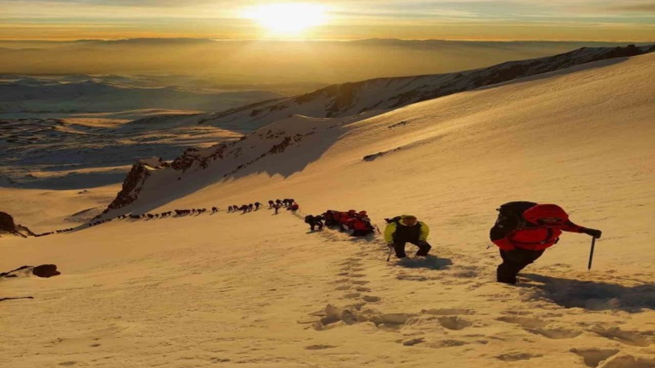 Uluslararası Erciyes  Kış Tırmanışı 140 dağcının katılımı gerçekleşti