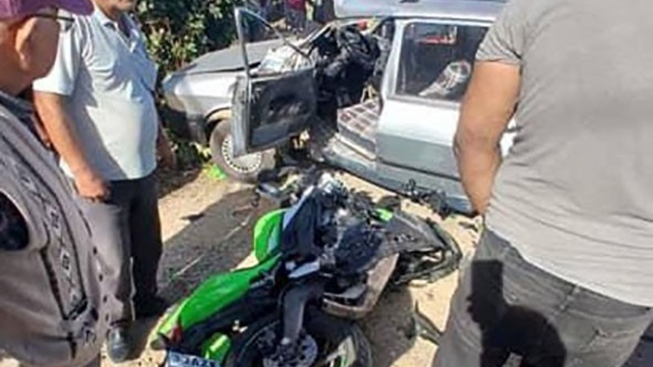 Mersin’de trafik kazasında Ahmet Er ve otomobil sürücüsü Ahmet Aluftekin hayatını kaybetti
