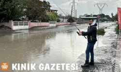 Dörtyol'un Göle Dönen Yollarında 'Sel Suları Balıkçısı' Herkesi Güldürdü!