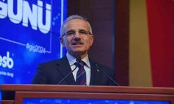 Bakan Uraloğlu: “Günlük internet kullanım süresi, dünyada 6 saat 40 dakika iken ülkemizde bu rakam 6 saat 50 dakika”