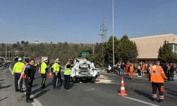 İzmir'de İki Tır Arasında Sıkışan Otomobilin Sürücüsü Hayatını Kaybetti