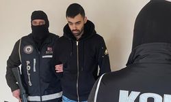 İnterpol'de Kırmızı Bültenle Aranan Zanlı İzmir'de Yakalandı