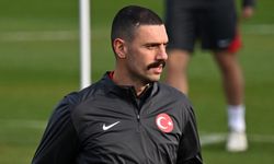 Merih Demiral bıyıklı imajıyla çok farklı oldu, görenler beğendi