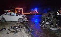 Gaziantep'te Kafa Kafaya Çarpışma: 2 Kişi Hayatını Kaybetti, 6 Kişi Yaralandı