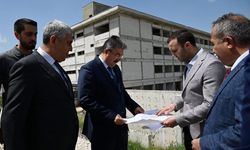 Vali Dr. Erdinç Yılmaz, Çardak Eğitim Kampüsü İnşaatını Denetledi