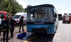 Antalya'da 3 Halk Otobüsü, 4 Otomobilin Karıştığı Kazada 8 Kişi Yaralandı