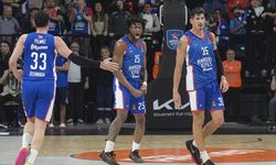 Anadolu Efes - Paris basketbol maçı yayın linki, ŞİFRESİZ mi? Anadolu Efes - Paris basketbol maçı ne zaman, hangi kanalda, saat kaçta, canlı nereden izlenir?