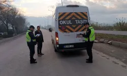 Osmaniye'de Trafik Kurallarına Uymayan 20 Okul Servisi Trafikten Men Edildi
