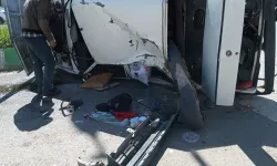 Ağrı'da Devrilen Otomobil'de 3 Kişi Yaralandı