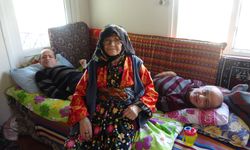 Sivas'ta 93 yaşında anne 60 yıldır engelli çocuklarına bakıyor