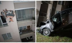 Ankara'da Kontrolden Çıkan Araç Binanın 3. Katına Çarptı