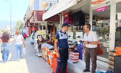 Osmaniye Belediyesi'nden Esnafa Ziyaret: Kaldırım Üzerindeki Engeller Kaldırılıyor