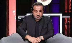 MasterChef Mehmet Yalçınkaya'nın Sol Eline Ne Oldu, Eli Yok Mu, Nedn Elini Saklıyor?