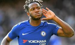 Süper Lig Devleri Batshuayi İçin Kapıştı! Galatasaray Teklifiyle Öne Geçti, Fenerbahçe Pes Edecek mi?