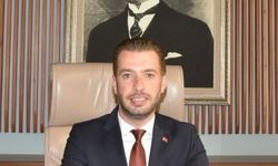 "Ceyhan’ın Parlayan Yıldızı: Kadir Aydar Yılın En Başarılı Belediye Başkanı"