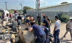 Osmaniye'nin Kadirli ilçesinde  İki Otomobil Çarpıştı: Kazada 7 Kişi Yaralandı