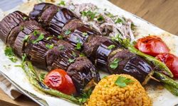 Patlıcan Kebabının Gerçek Lezzeti Nasıl Yakalanır? Et ve Patlıcan Uyumunu Zirveye Taşıyan Sır Nedir?