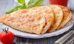 GRAM YAĞ ÇEKMEDEN; Çıtır Çıtır Çiğ Börek Nasıl Yapılır? Tüm Püf Noktalarıyla Tarif Burada!