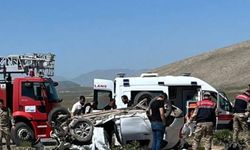 VAN'DA İKİ ARAÇ KAFA KAFAYA ÇARPIŞTI: 4 Kişi Hayatını Kaybetti 2 Kişide Yaralandı