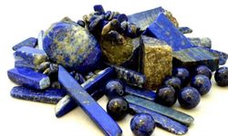 Lapis Lazuli Taşı Zihinsel Arınmayı Nasıl Sağlar ve Üçüncü Göz Çakrasını Hangi Güçlerle Aktive Eder?
