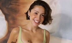 ZEYNEP BASTIK YAZ SEZONUNU TEKNEDE AÇTI: BİKİNİLİ PAYLAŞIMLARINA TAKİPÇİLERİNDEN YOĞUN İLGİ ÜNLÜ ŞARKICI TEKNE TATİLİNDE NEDEN GÜNDEM OLDU?