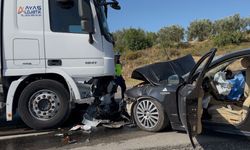 Bursa İznik’te Trafik Kazası: Karşı Şeride Geçen Otomobil Tırla Çarpıştı, 30 Yaşındaki Fatih Özcan Olay Yerinde Can Verdi