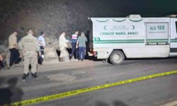 Gaziantep’te Gece Yarısı Trafik Kazası: Motosikletin Kontrolden Çıktığı Kazada Ferhat Kelebek ve Bilal Dönmez Hayatını Kaybetti