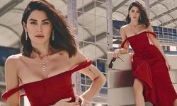 Nesrin Cavadzade Tatilde Sınırları Zorladı! Mavi Bikini Pozları Gündem Oldu