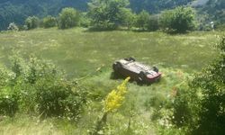 Kastamonu’da Otomobil Kontrolden Çıkıp Şarampole Devrildi: 1 Kişi Hayatını Kaybetti, 4 Kişi Yaralandı