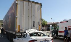 İzmir-Ankara Karayolunda Kan Donduran Kaza: Baba ve 3 Küçük Çocuğu Park Halindeki Tıra Çarparak Can Verdi