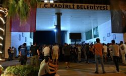 Osmaniye’de Gerilim: Kadirli Belediyesi'ne Taşlı Saldırı Düzenlendi, Polis Harekete Geçti