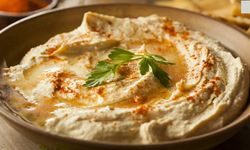 ATAKYA USULÜ Ev Yapımı Humus Tarifi Neden Bu Kadar Popüler Oldu ve Gerçek Lezzeti Elde Etmenin Sırrı Hangi Geleneksel Aşamalarda Saklı?