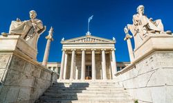 Antik Yunan’dan Aristoteles’e: Felsefenin Köklerine Yolculuk