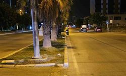 Adana’da Ölümle Sonuçlanan Gece Kazası: Yaya Geçidinde Bisikletliye Çarpan Genç Sürücü Kurtarılamadı