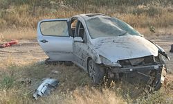 Afyonkarahisar-Konya Karayolunda Şarampole Devrilen Otomobilde Sürücü M.A. Hayatını Kaybetti, 2 Kişi Yaralandı