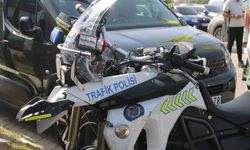 Aydın’da Şok Kaza! Görevdeki Polis Motosikletle Otomobile Çarptı, Yaralı Polis Hayatını Zor Kurtardı!