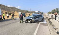 Kastamonu Tosya’da Feci Kaza: Otomobil “V” Kanala Uçtu, 3 Kişi Yaralandı, Trafik Saatlerce Aksadı