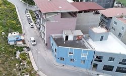 SON DAKİKA: İzmir’de 95 Adrese Şafak Operasyonu! Hırsızlık, Cinayet, Uyuşturucu ve Dolandırıcılıktan Aranan 133 Şüpheli Yakalandı