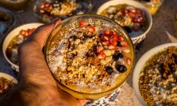 Aşure Neden Sadece Bir Tatlı Değil, Bir Medeniyetin Hafızasıdır?