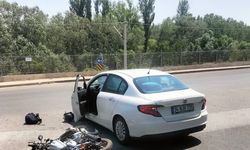 Eskişehir’de Kavşak Yine Kazaya Sahne Oldu: Motosiklet Sürücüsü Hastaneye Kaldırıldı