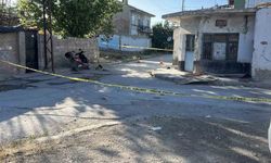 Konya Selçuklu’da Ahşap Plakaya Takılan Plakasız Motosikletin Sürücüsü Kaldırıldığı Hastanede Hayatını Kaybetti