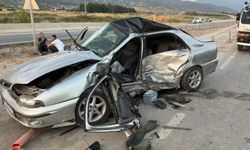 OSMANİYE ’DE OTOMOBİLLER ÇARPIŞTI: 2 KİŞİ YARALANDI