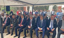 Osmaniye’de 15 Temmuz Demokrasi ve Milli Birlik Günü Anma Töreni: Şehitlikte Duygulandıran Şehit Aileleri ve Protokol Buluşması