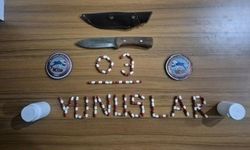 Afyonkarahisar’da Asayiş Denetimleri Suçluları Tek Tek Yakaladı: Ruhsatsız Tüfekler, Tabancalar ve 51 Bin Makaron Ele Geçirildi