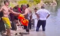 Şanlıurfa Birecik’te Fırat Nehri’nde Faciа: 13 Yaşındaki Beyza Nur Arslan Boğuldu, Ablası Sevgi Arslan Yoğun Bakımda