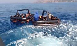 Ege Denizi’nde İnsanlık Dramı: Çanakkale Açıklarında Yunan Güçlerince Ölüme Terk Edilen 19 Kaçak Göçmen Türk Sahil Güvenliği Tarafından Kurtarıldı