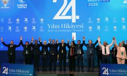 Ak Partiye Tarihi Günde Rekor Belediye Katılımı Yaşandı! Cumhurbaşkanı Erdoğan Dokuz Başkana Rozetlerini Taktı