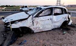 Aksaray’da Gurbetçi Ailenin Otomobili Takla Attı: Sultan Karağandere Hayatını Kaybetti, 2’si Çocuk 4 Kişi Ölüm Kalım Savaşı Veriyor