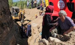 Babasının Gözleri Önünde Toprağa Gömülen Oğul! Annenin Yürek Dağlayan Feryadı Köyü Sessizliğe Boğdu
